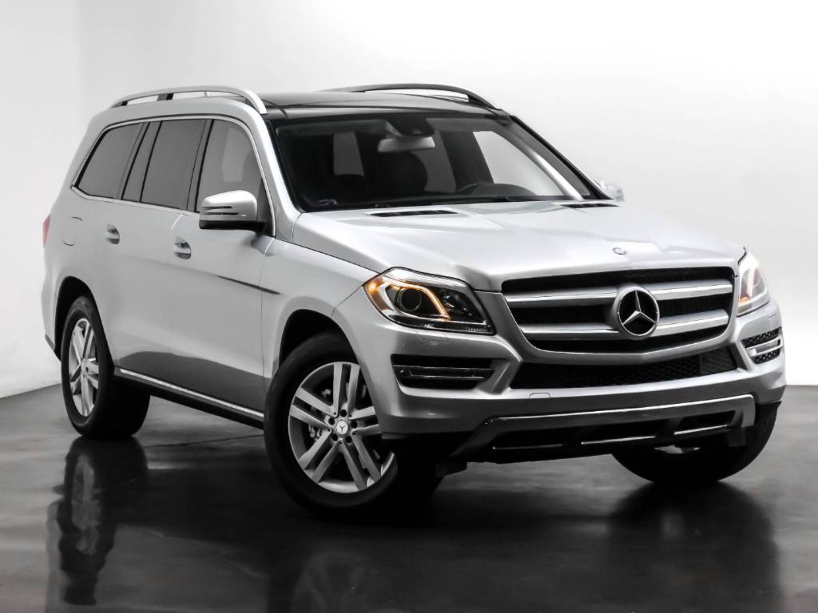 Certified Pre Owned 2016 Mercedes Benz Gl Class Gl 450 Awd